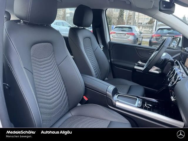 Mercedes-Benz B 180 Progressive