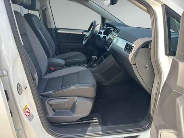 Volkswagen Touran 1.5 TSI DSG