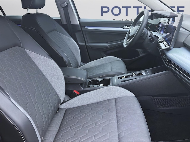 Volkswagen Golf 1.5 eTSI DSG Variant