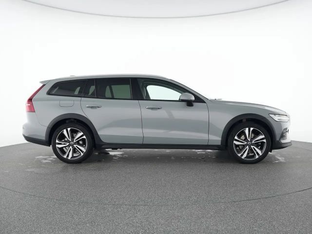 Volvo V60 AWD Plus