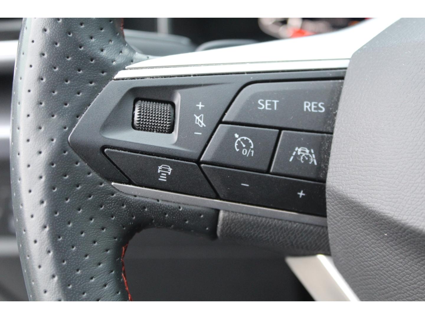 Seat Leon 2.0 TSI DSG FR-lijn Sportstourer