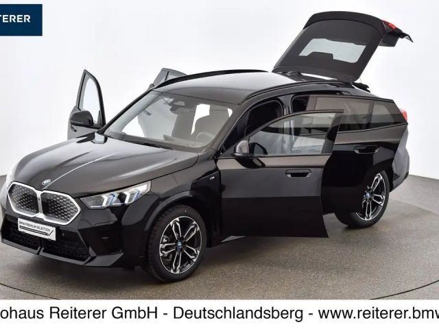 BMW iX2 eDrive20