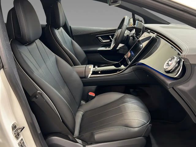 Mercedes-Benz EQE 300 AMG Line Sedan