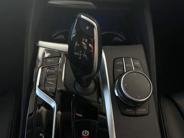 BMW 540 540i Sedan xDrive