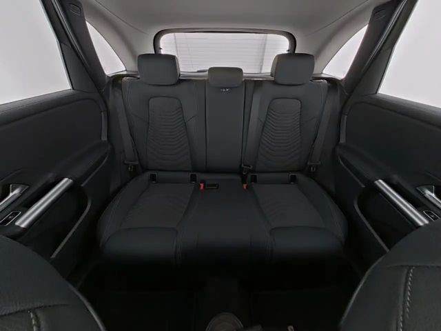 Mercedes-Benz B 200 Sedan