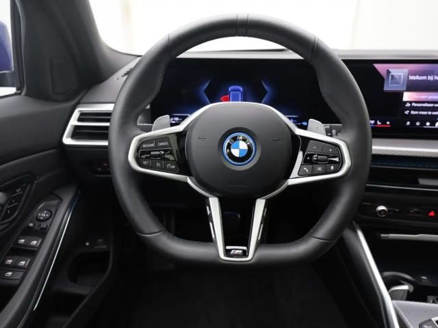 BMW 330 FACELIFT 2 - PANODAK - HIFI
