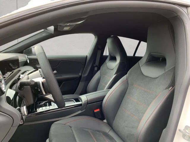 Mercedes-Benz CLA 200 CLA