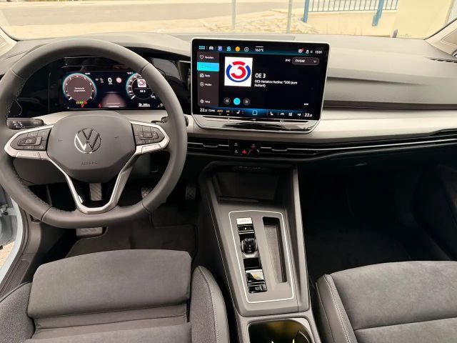 Volkswagen Golf Business DSG Variant