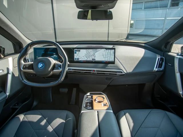 BMW iX xDrive40
