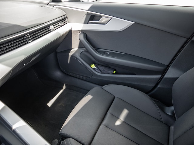 Audi A4 30 TDI Avant S-Tronic