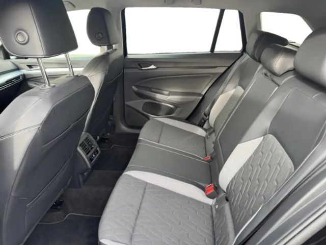 Volkswagen Golf 1.5 eTSI DSG Variant