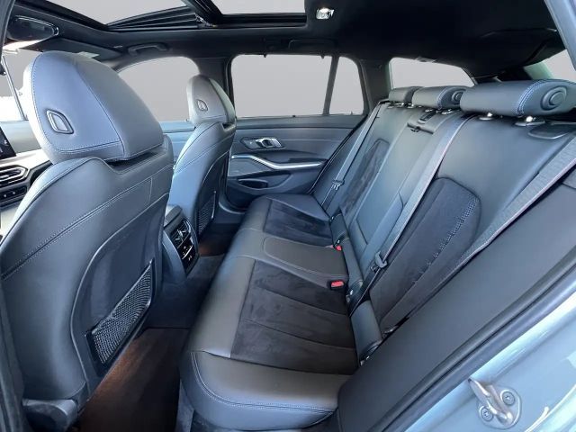 BMW 330 330d M-Sport Touring xDrive