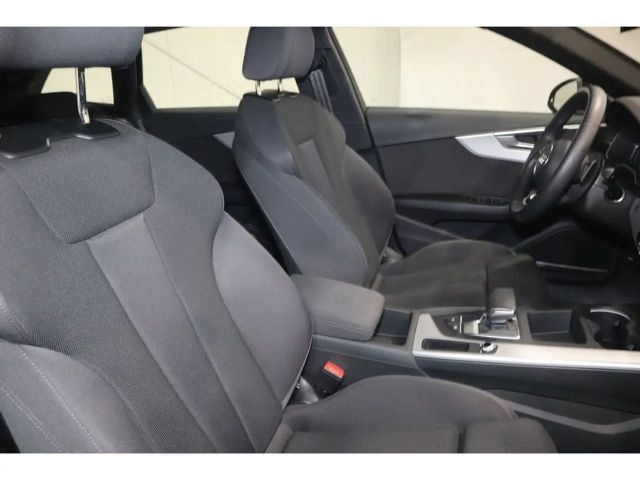 Audi A4 45 TFSI Avant Quattro