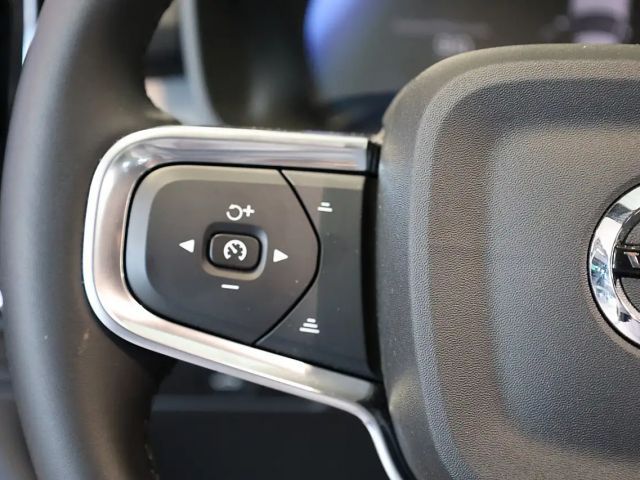 Volvo XC40 Dark Plus