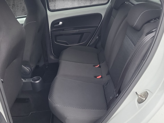 Volkswagen up! Active