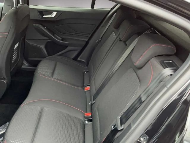 Ford Focus EcoBoost ST Line