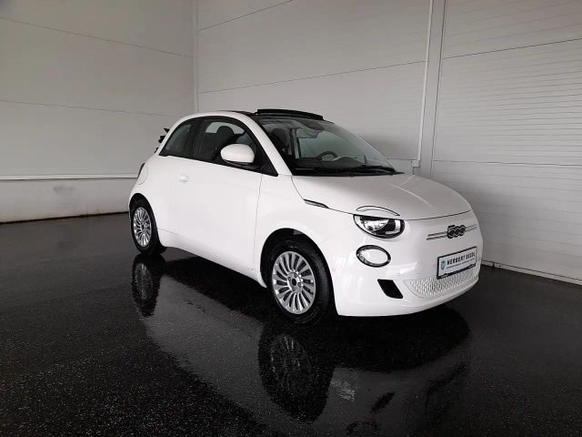 Fiat 500C 42 kWh Cabriolet Aut. *LED / VIRTUELL / STANDHZ...