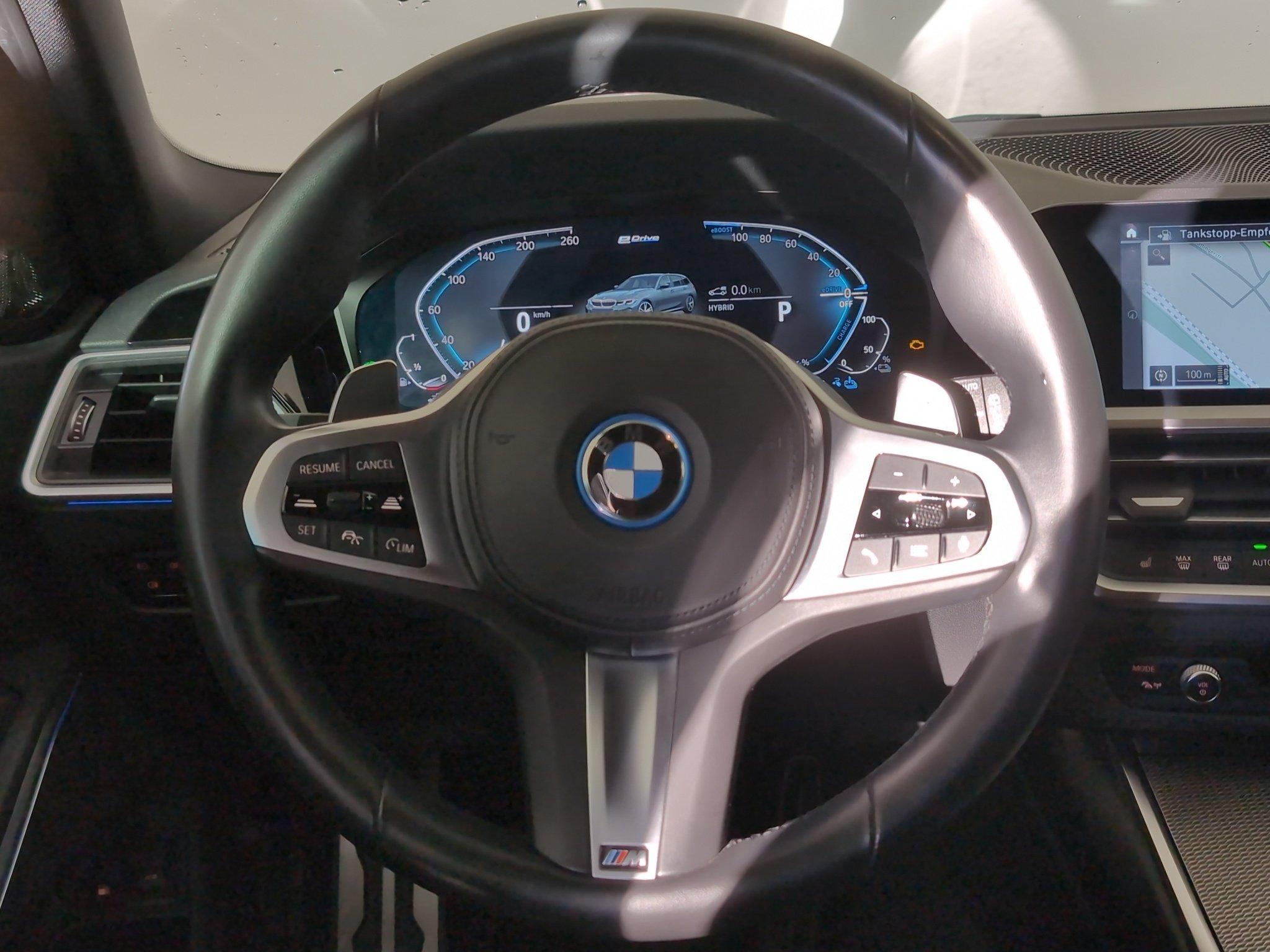 BMW 330 330e Touring