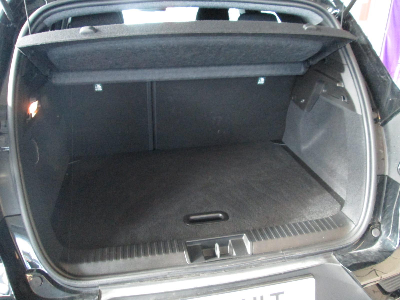 Renault Captur EDC Hybrid Techno