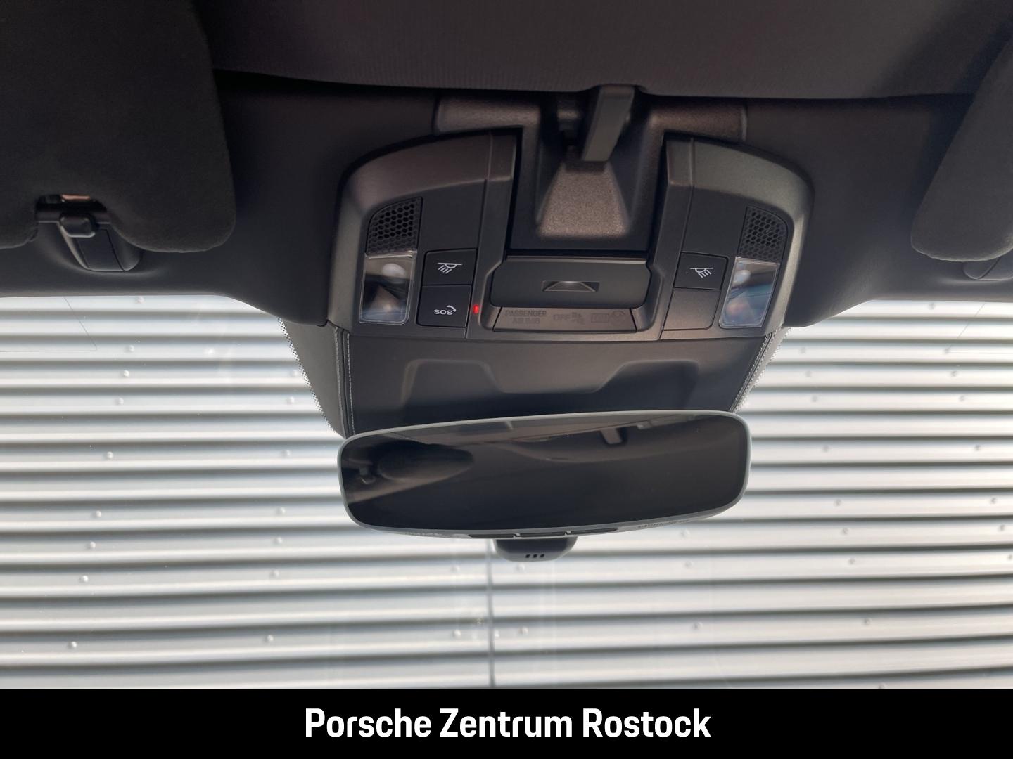 Porsche 911 992 Cabriolet Carrera GTS