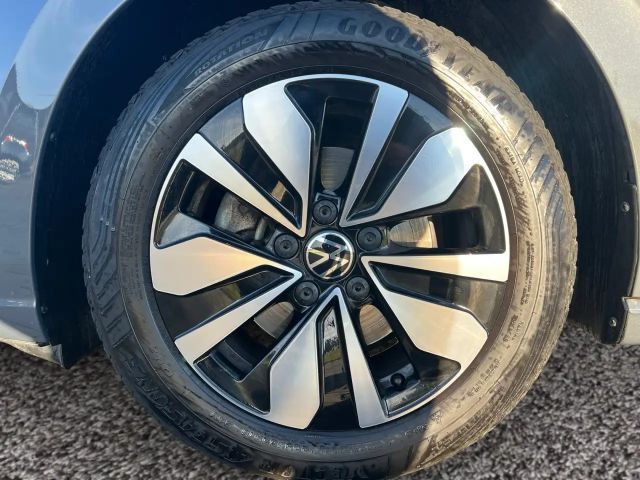 Volkswagen Golf DSG Life