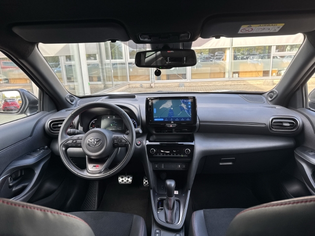 Toyota Yaris Cross 5-deurs Bi-Tone GR