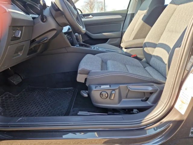 Volkswagen Passat 2.0 TDI Business DSG Variant