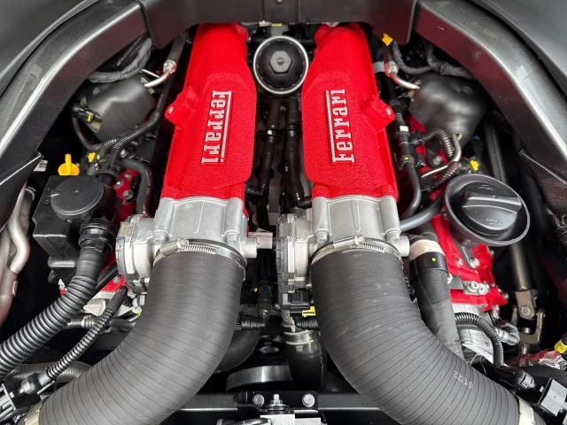 Ferrari Roma *Embleme*Navi*PDC*Klima*Leder*