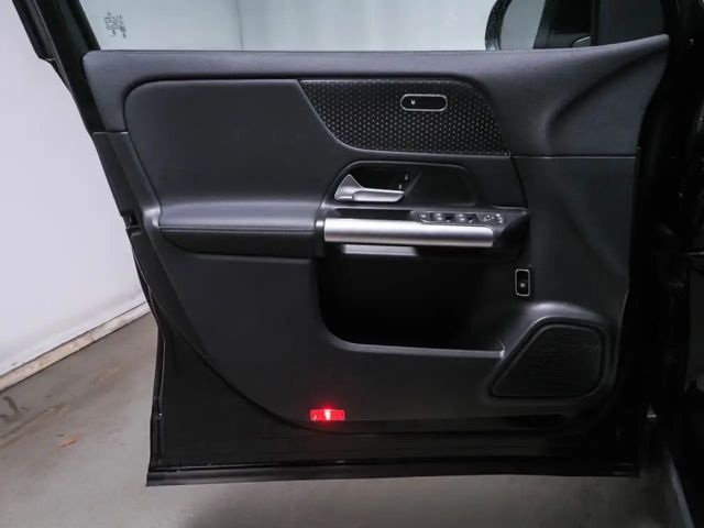 Mercedes-Benz EQA 300 4MATIC Advanced