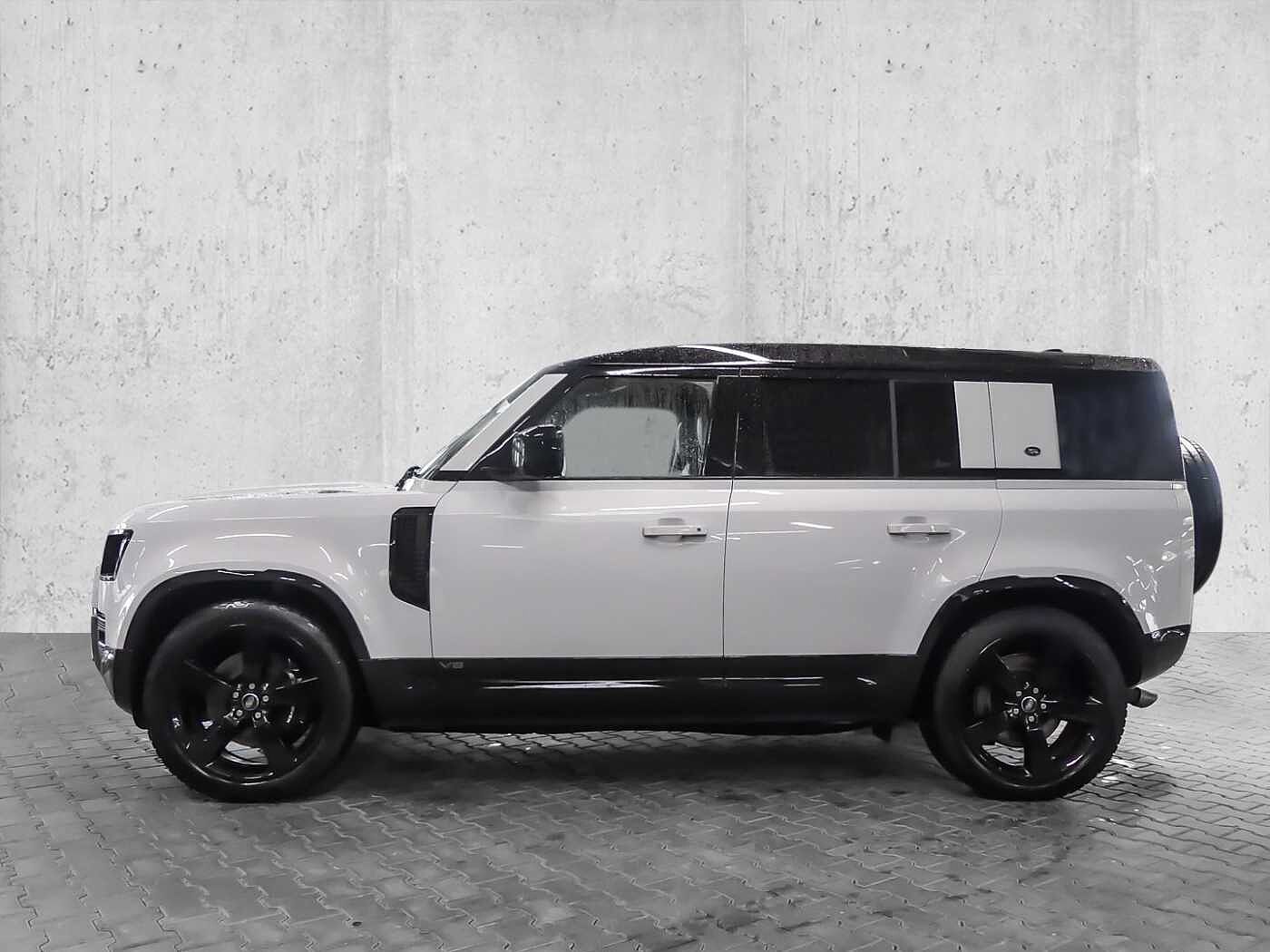 Land Rover Defender 110