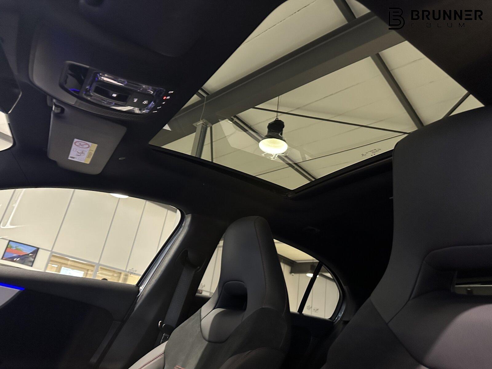 Mercedes-Benz A 250 4MATIC AMG Line