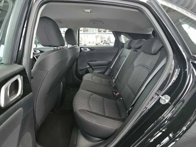 Kia Ceed / Ceed Automatik | AHK | SHZ | NAVI