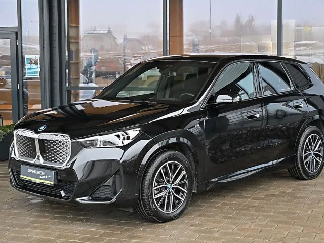 BMW iX1 xDrive30