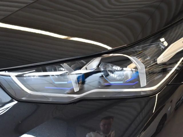 BMW 520 520d M-Sport Sedan