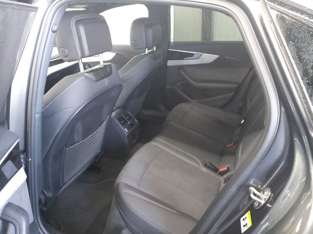 Audi A4 35 TFSI S-Tronic Sedan