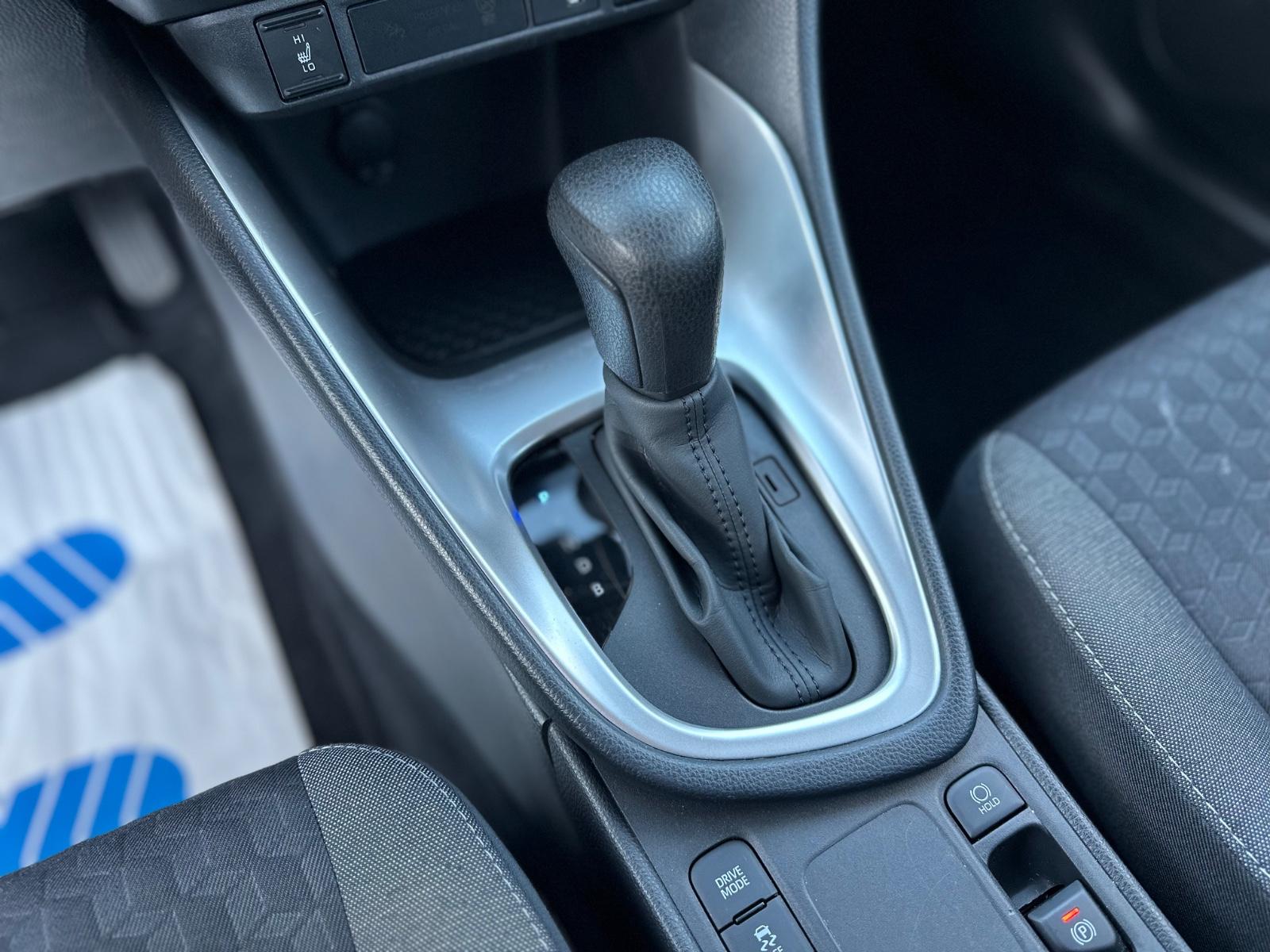 Toyota Yaris Business Hybride