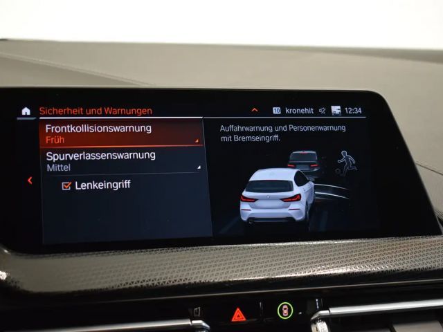 BMW 118 118i Sedan Sport Line