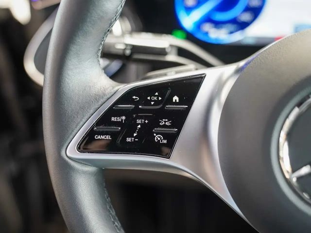 Mercedes-Benz EQE 300 AMG Line Sedan