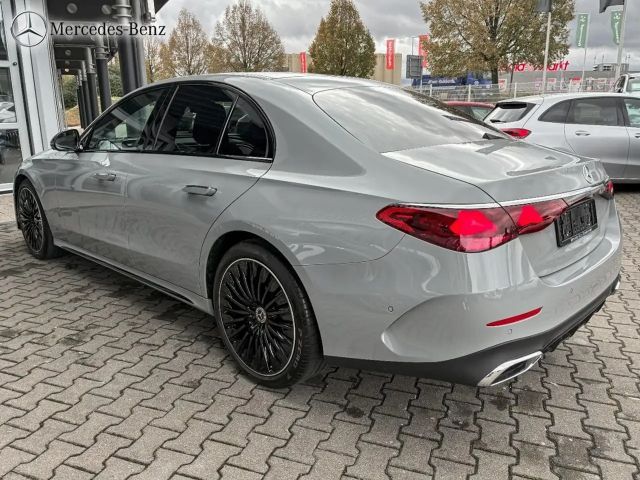 Mercedes-Benz E 200 AMG Line Sedan