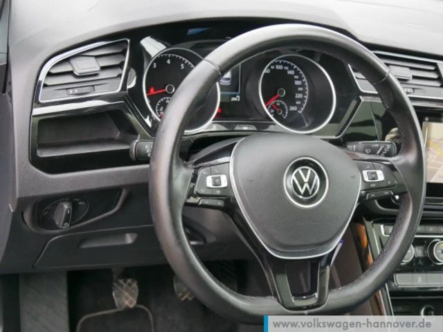 Volkswagen Touran 1.5 TSI Highline