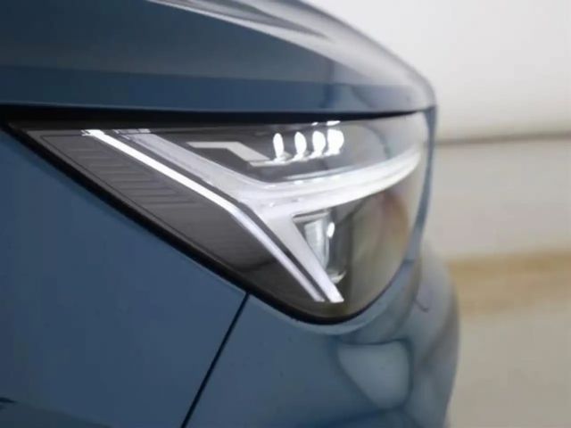 Volvo XC40 Dark Plus