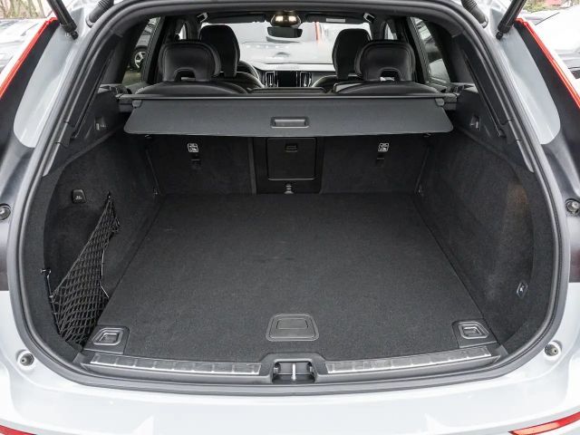 Volvo XC60 Dark Plus