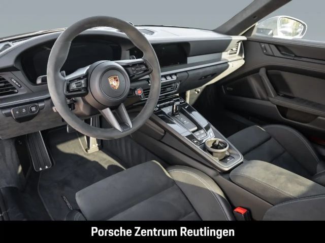 Porsche 992 4 Carrera Coupé GTS