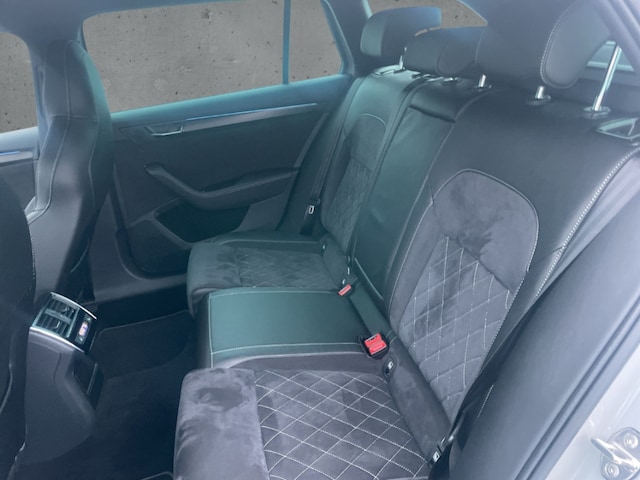 Skoda Superb Combi Sportline iV