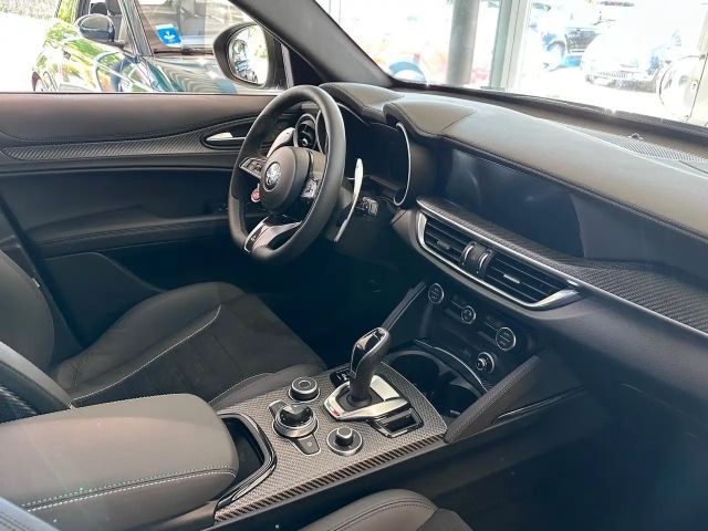 Alfa Romeo Stelvio Q4 Quadrifoglio