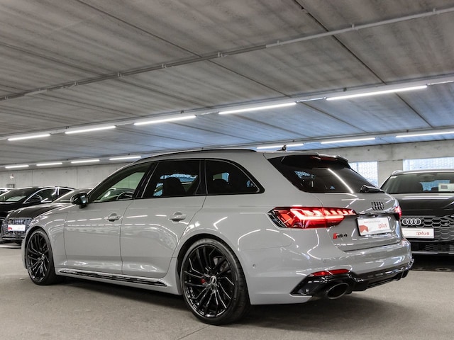 Audi RS4 Avant Quattro