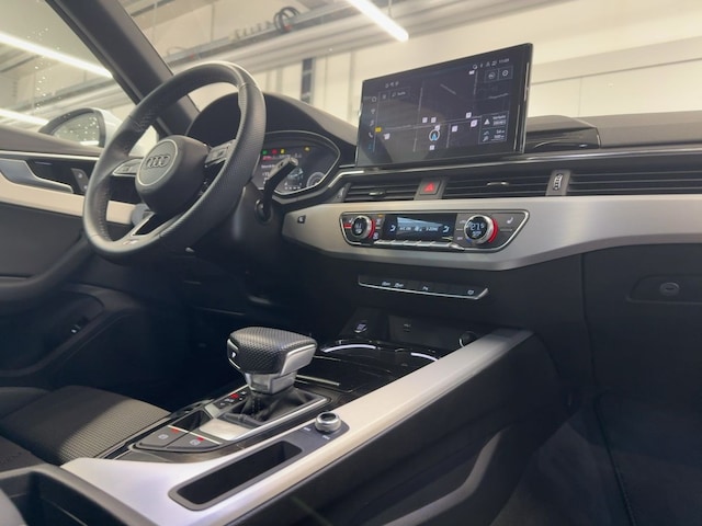 Audi A4 35 TFSI Avant S-Line S-Tronic
