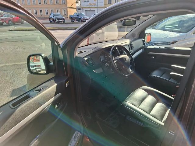 Citroën Spacetourer Shine