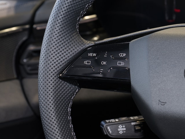 Audi A6 Avant Quattro S-Tronic