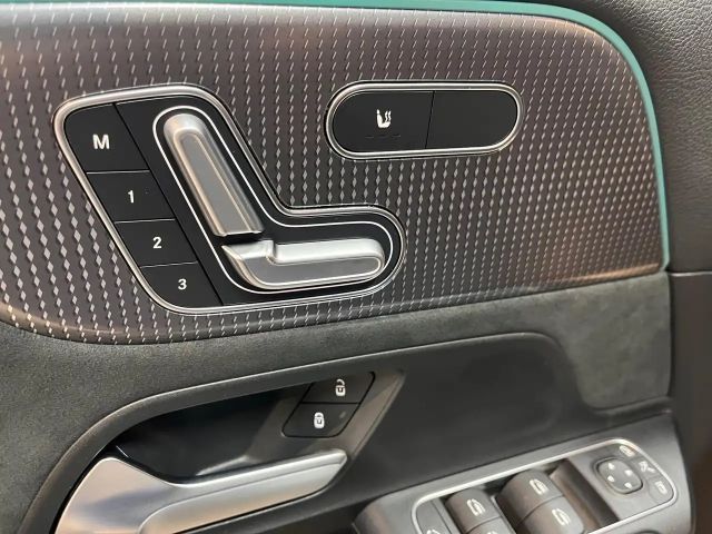 Mercedes-Benz EQB 300 4MATIC AMG Line